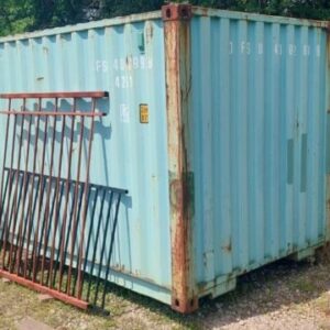 Watertight 40ft Shipping Container – Extra Space for Storage.